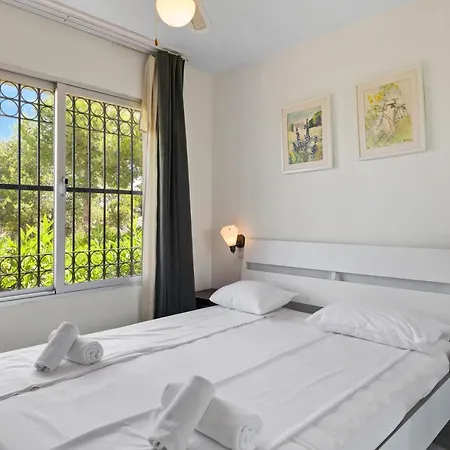 Garden Pool In Mijas By Costarentals - Ref 209 Appartement Fuengirola