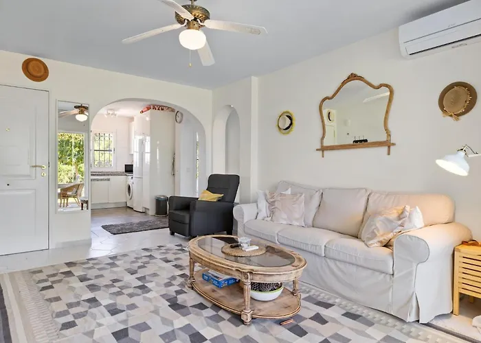 Garden Pool In Mijas By Costarentals - Ref 209 Apartamento Fuengirola